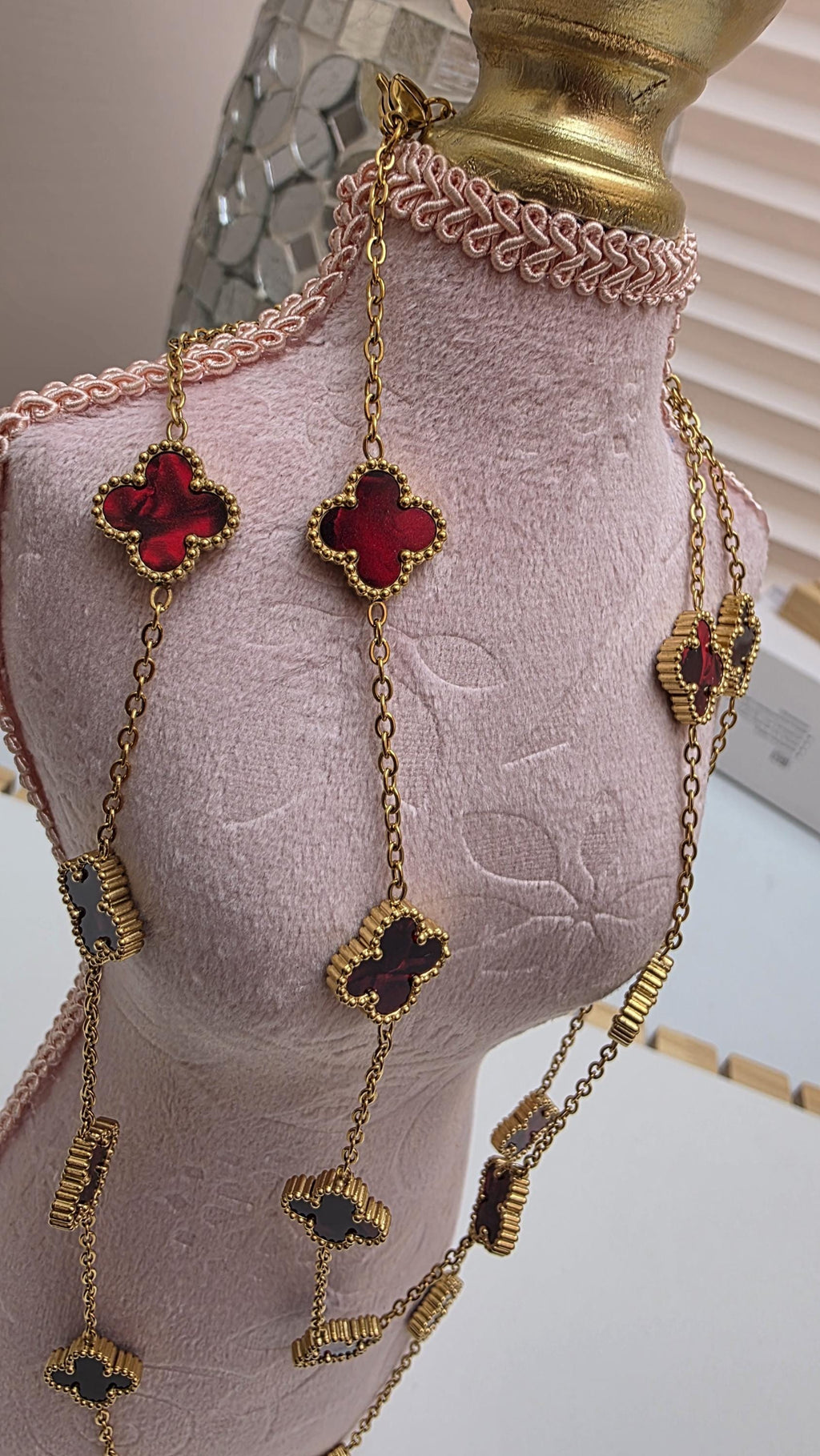 Burgandy 13mm 20 flower long chain necklace with stud earrings