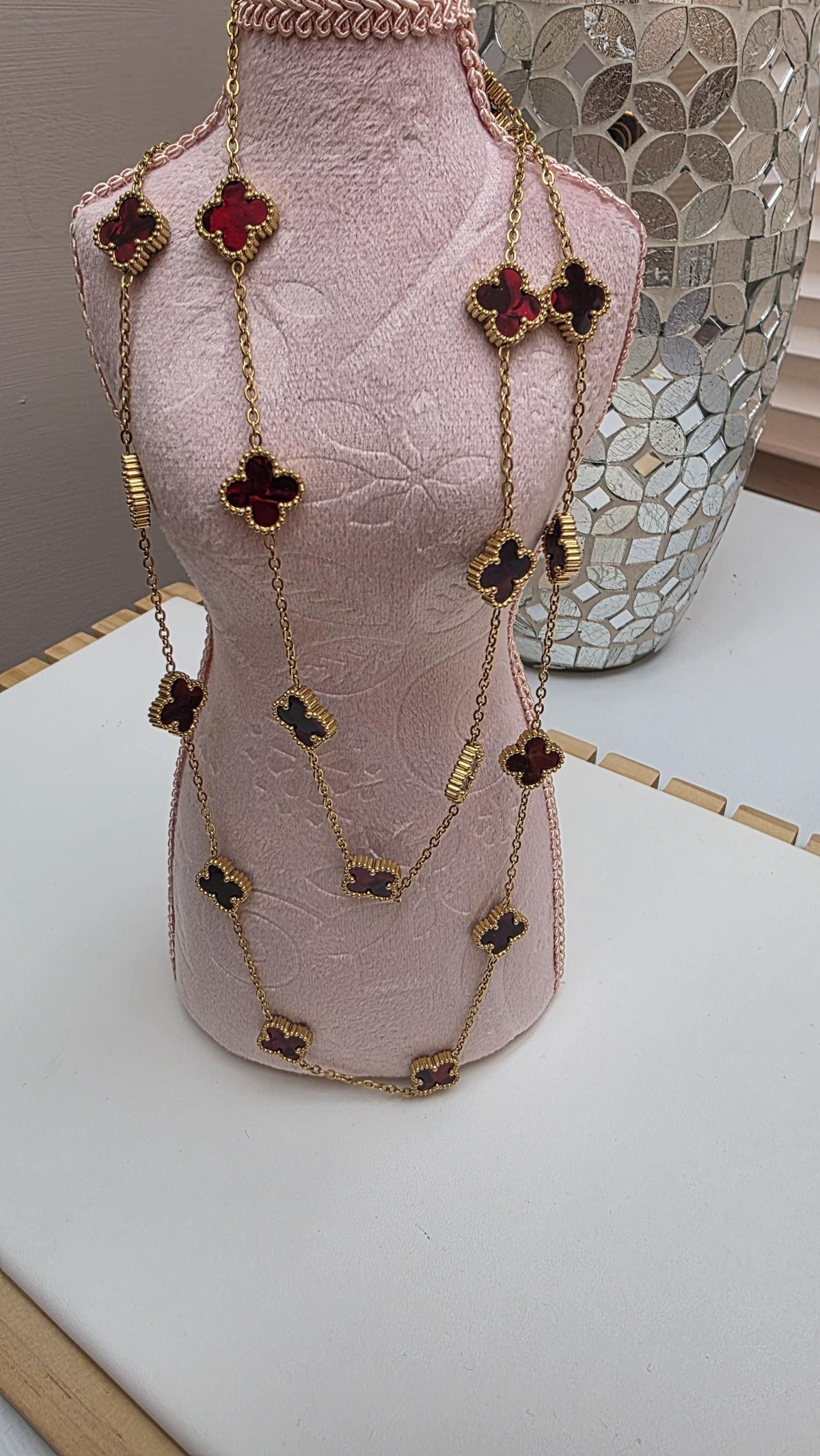 Burgandy 13mm 20 flower long chain necklace with stud earrings
