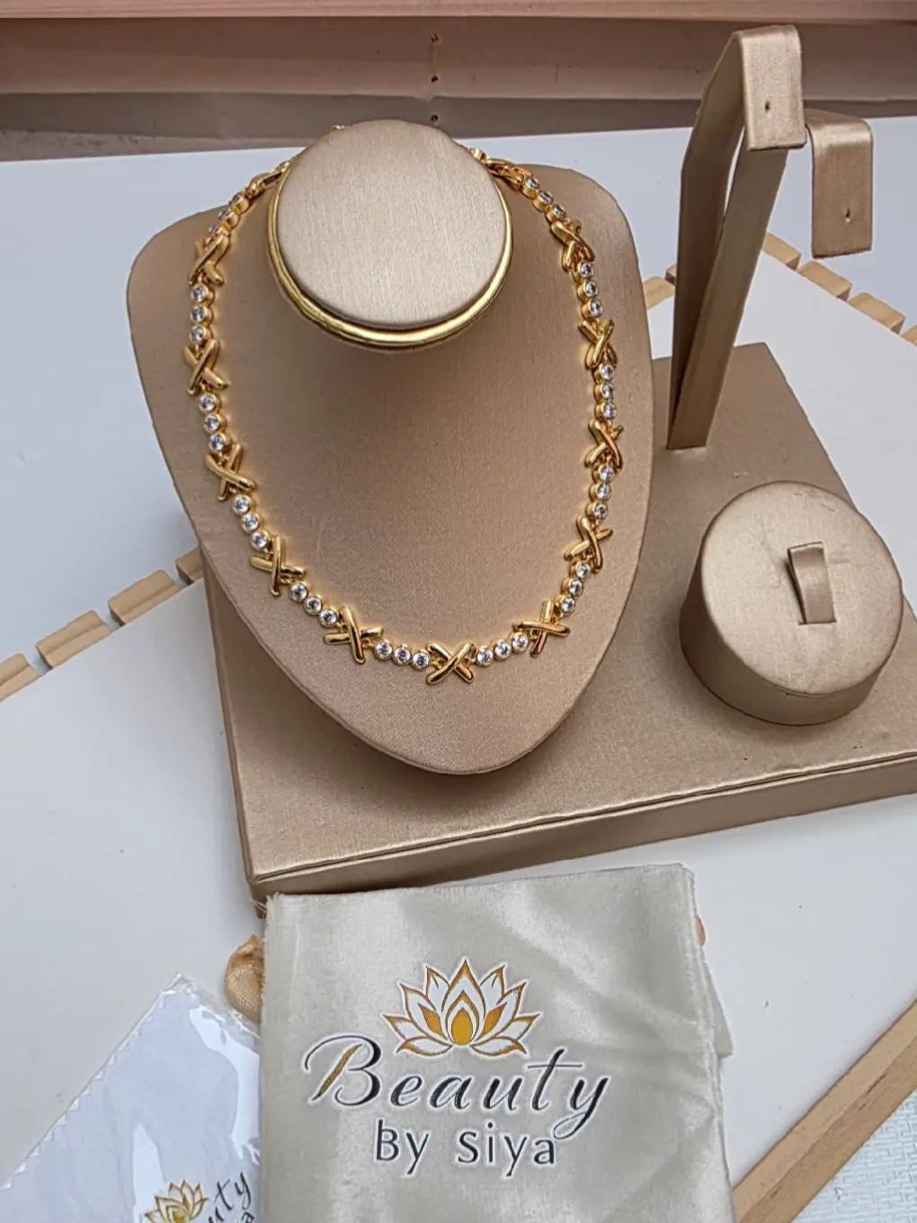 Gemma viral xoxo choker necklace